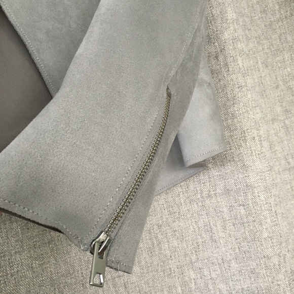 H&M Suede-like Drape Top NWT Size 0 - Picture 4 of 7